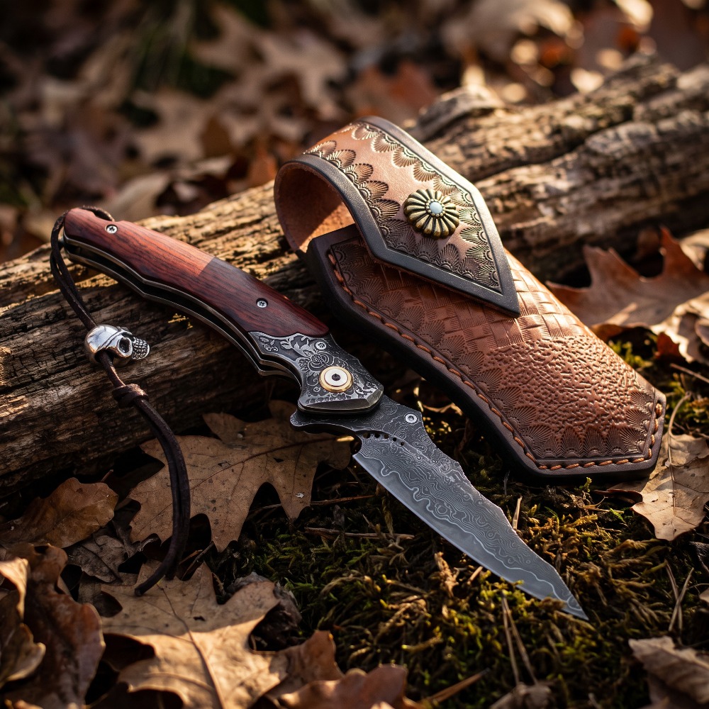 Vintage Collectible Knives - ヴィンテージ彫刻入り折りたたみナイフ、ダマスカス模様の刃、無垢材ハンドル、携帯用、日常持ち運び、コレクターズアイテム、ポケットナイフ