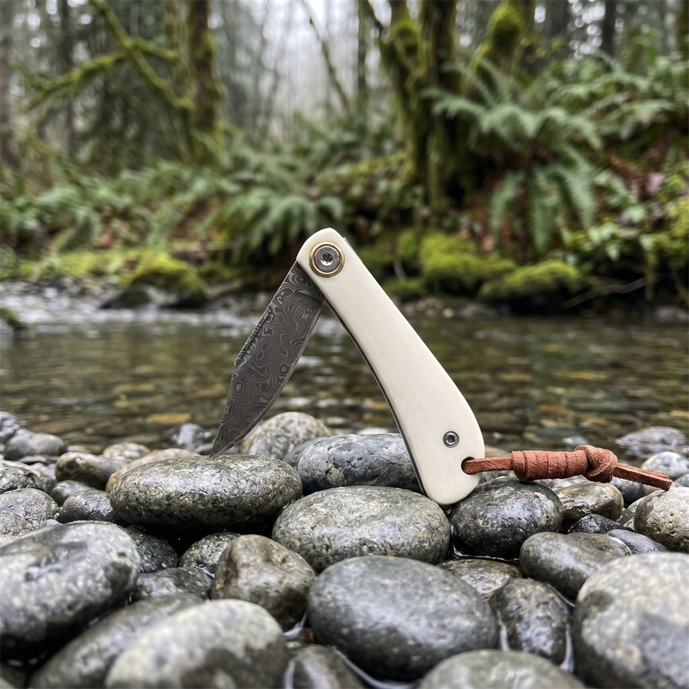ヴィンテージダマスカス折りたたみ式EDCポケットナイフ、アイ - Vintage Collectible Knives のレビューと価格
